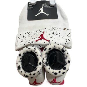 ##5004-201 NWT Nike AirJordan Hat & Bootie Set Boys Infant
